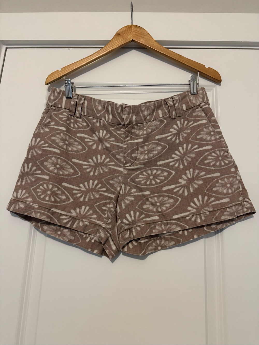 LOFT Taupe and White Floral-Print Shorts